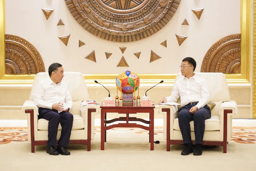 中國(guó)能建黨委書記、董事長(zhǎng)宋海良拜會(huì)廣西壯族自治區(qū)黨委書記劉寧