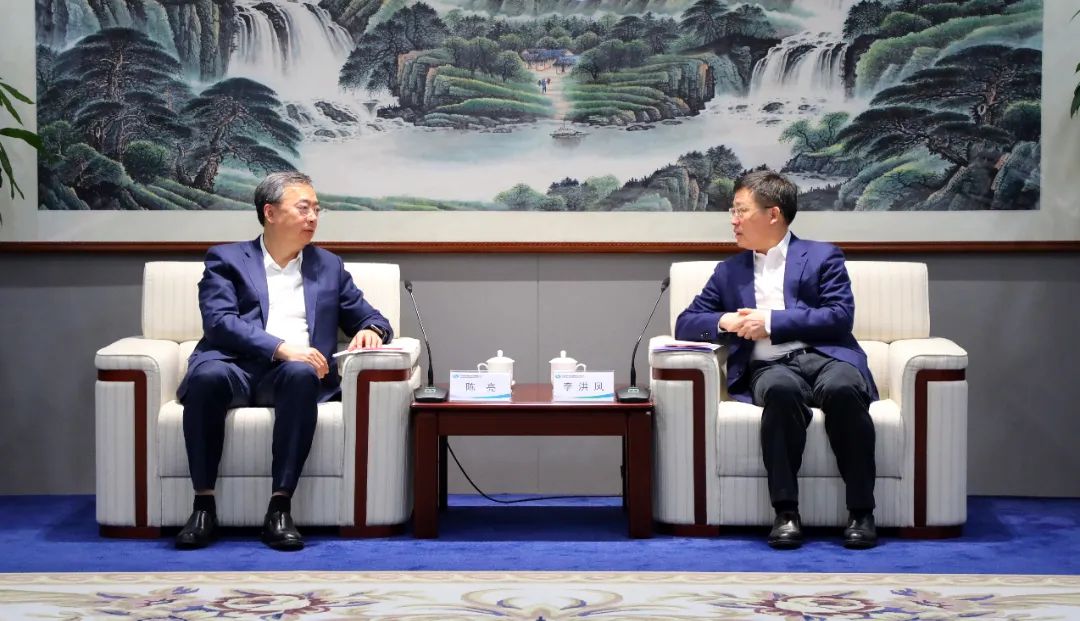 中國電氣裝備黨委書記、董事長(zhǎng)李洪鳳會(huì)見中金公司黨委書記、董事長(zhǎng)、管理委員會(huì)主席陳亮