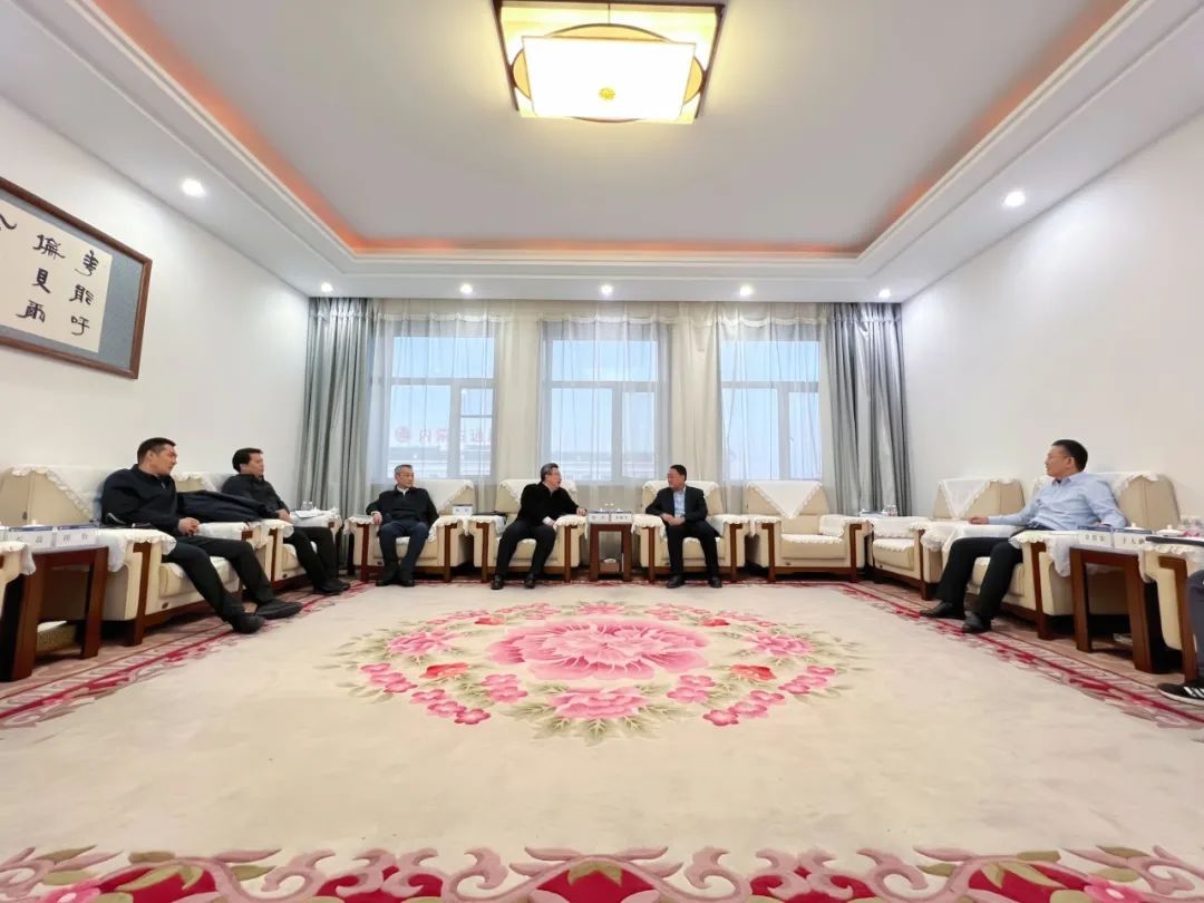 華能蒙東公司總經理、黨委副書記李樹學會見中國石油內蒙古銷售公司執(zhí)行董事、黨委書記楊杰